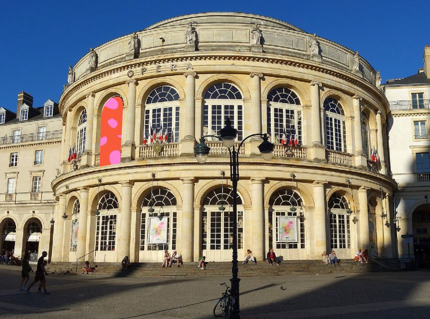 Outdoor Escape Game: The Siege of Rennes - Exploring Rennes Architecture