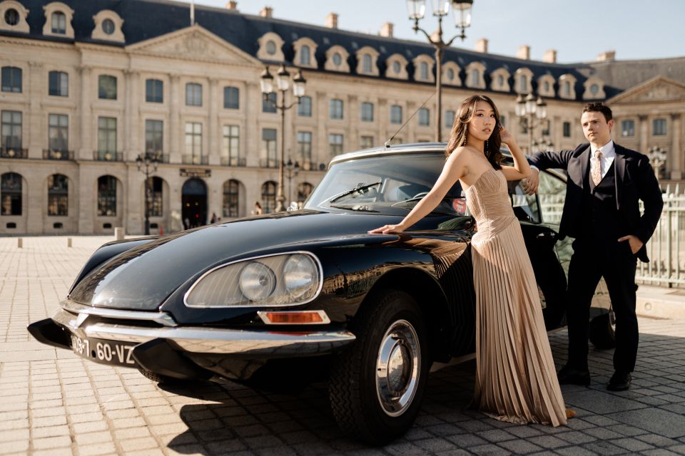 Paris: 1 Way Private Airport Transfer in a Citroën DS 21 - Private Transfer From Orly or CDG