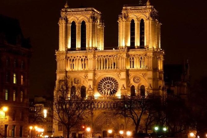 Paris By Night: 3-Hour Guided Bike Tour - Meeting and Pickup