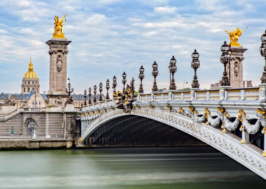 Paris: Highlights & History Self-Guided Walking Tour - Exploring Notre Dame