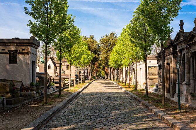 Paris Père Lachaise Cemetery Love Affairs and Death Walking Tour - Accessibility and Transportation