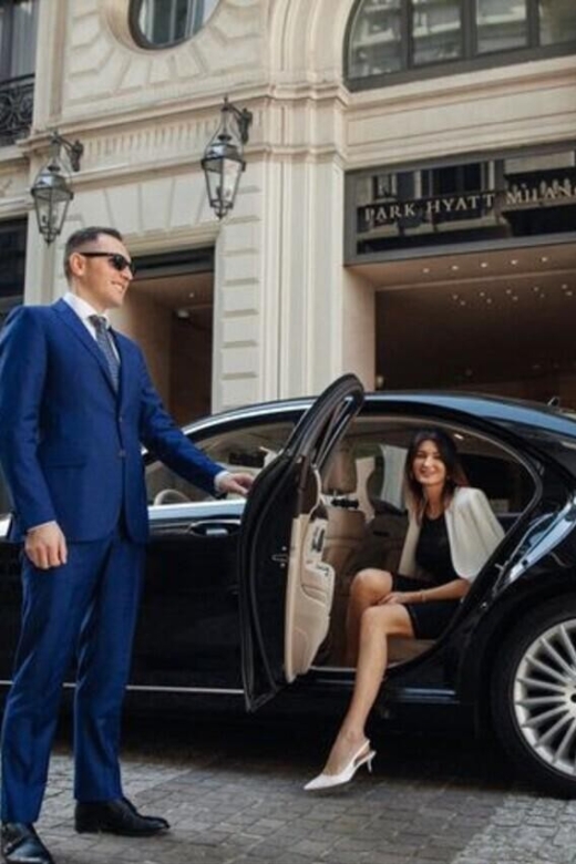 Paris: Private Transfer to or From Château De Chantilly - Premium Amenities and Comfort