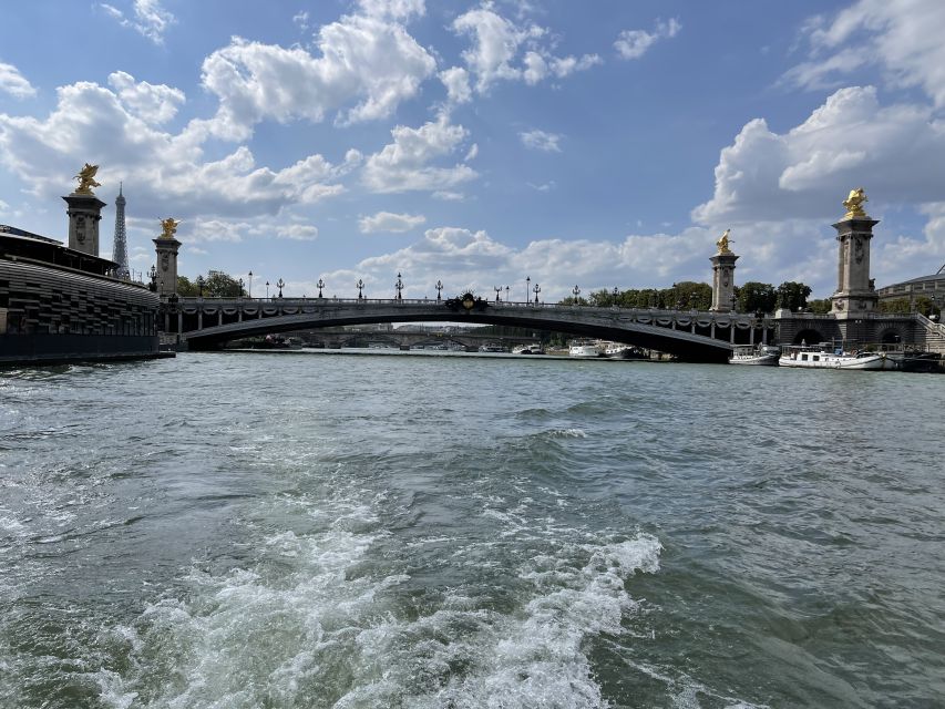 Paris: Seine River Private Cruise - Highlights of the Experience