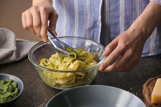 Pasta Cooking Class With Pesto Sauce Making in Rome City Center - Meeting and End Point