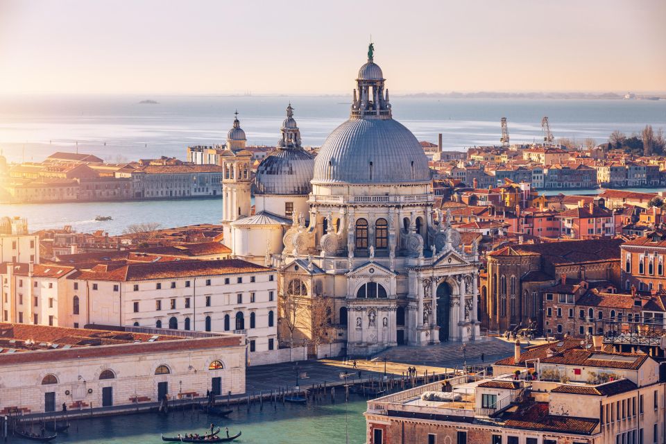 Perfect Private Venice Tour With Gondola Photoshoot - Discover St. Marks Square and Doges Palace