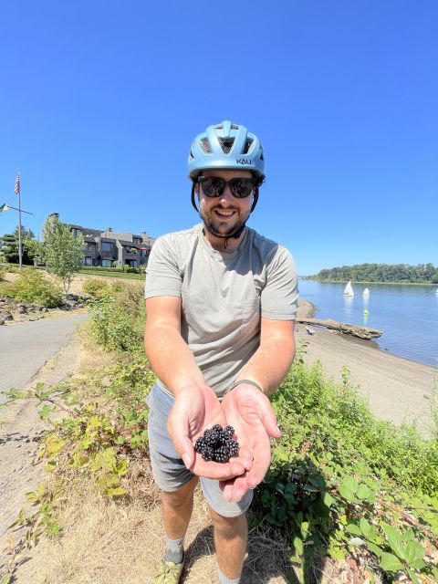 Portland: Guided Foodie Bike Tour - Food and Beverage Experience