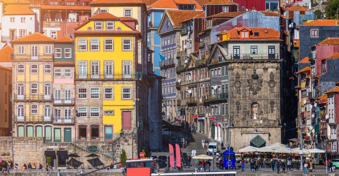 Porto: Highlights Self-Guided Scavenger Hunt and City Tour - Scavenger Hunt and Walking Tour