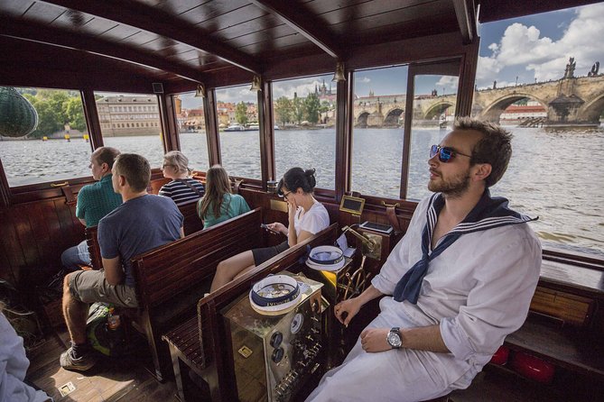 Prague Castle and Canal River Boat Tour - Sightseeing Highlights