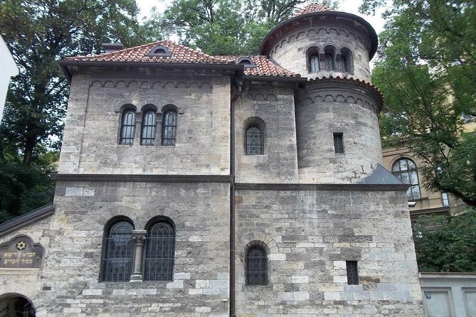 Prague Jewish Quarter Private Half-Day Walking Tour - Exploring the Jewish Ghetto