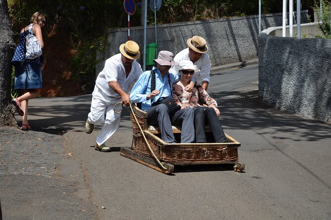 Private Express Tuk Tuk Tour Funchal Old Town & Toboggans - Meeting and Pickup