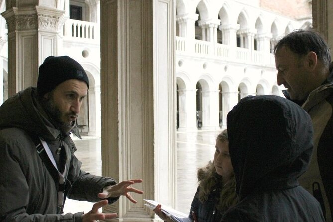 Private Family Tour of Saint Mark'S & Doge'S Palace With Scavenger Hunt - Meeting Point