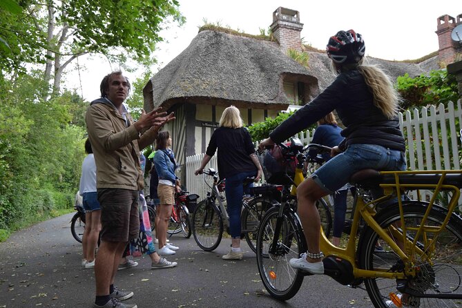 Private Guided Bike Tour of Deauville & Trouville in French - Included Amenities