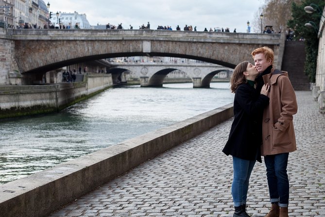 Private Historical Photo Tour in Paris - Meeting and End Points