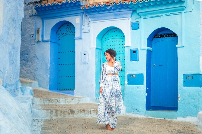 Private Photoshoot With a Local Photographer in Chefchaouen - Photographer Experience