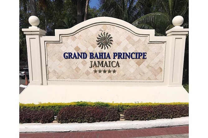 Private Roundtrip Sangster Airport Transfer to Grand & Luxury Bahia Principe - Included in the Transfer