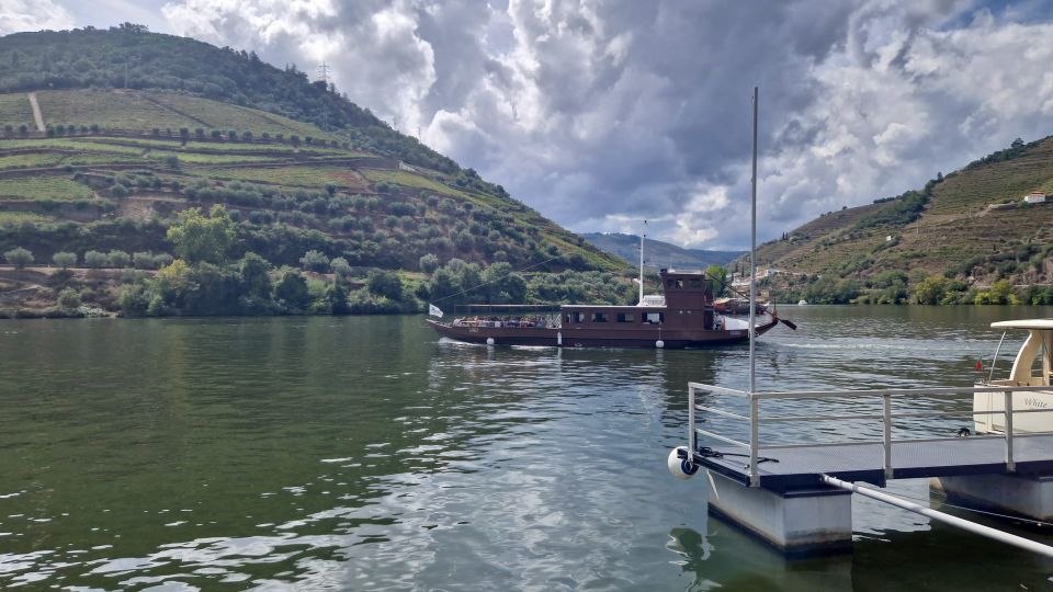 Private Transfer Between Porto and Douro Valley - Transfer Options