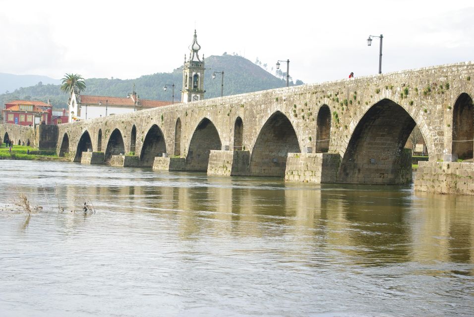 Private Transfer Between Porto and Santiago Compostela - Pickup and Drop-off