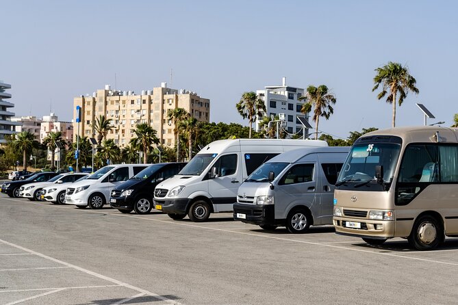 Private Transfer: Larnaca Airport to Larnaca District 1-14 Pax - Included Services