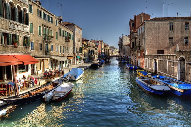 Private Venice Canal Cruise: 2-Hour Grand Canal and Secret Canals - Insights Into Venices History and Architecture