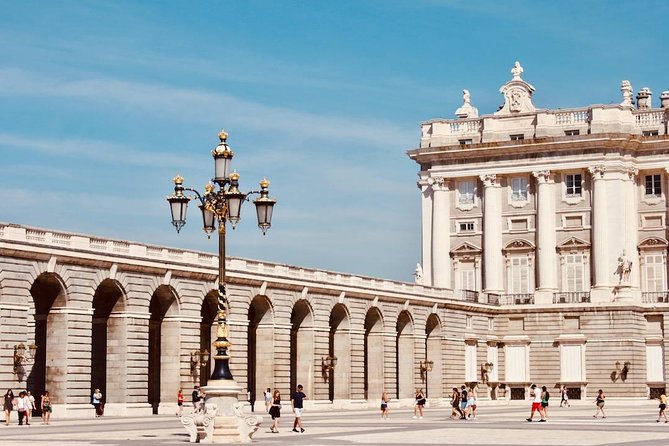 Private Visit to the Royal Palace of Madrid and the Prado Museum - Highlights of the Prado Museum