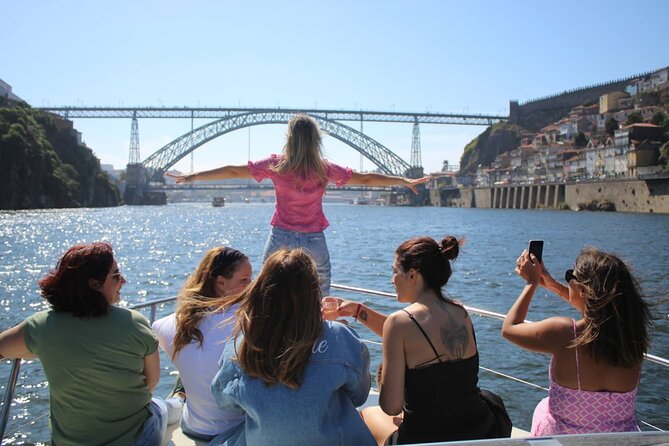 Private Yacht Cruise Over the Bridges of Porto - Meeting and Pickup