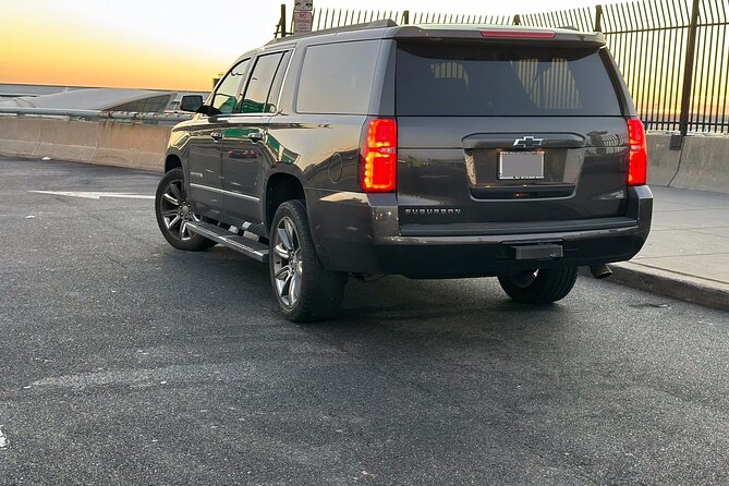 Quebec Airport (YQB) to Le Terminal Quebec Cruise Port - Arrival Private Transfer - Meeting Point and Pickup