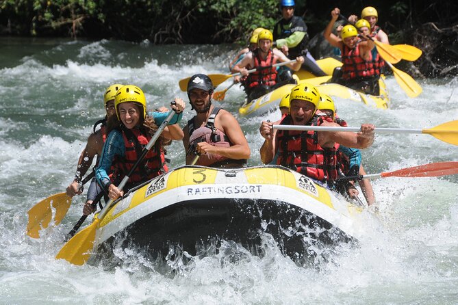 Rafting Llavorsi-Sort (18km) - Guided Rafting Descent