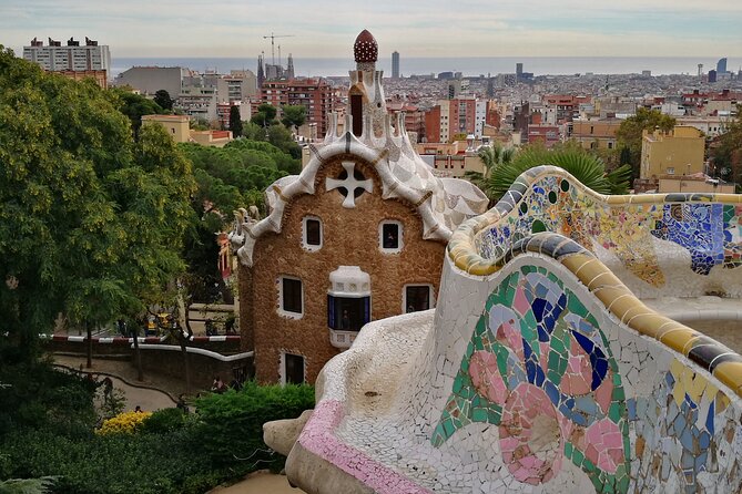 Sagrada Familia & Guell Park Small Group Tour With Drink & Tapa - Park Güell