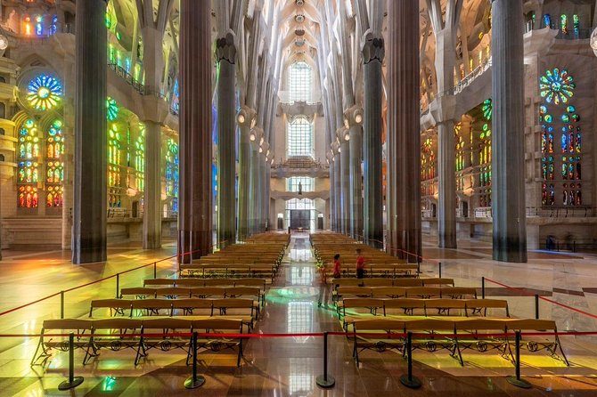Sagrada Familia Private Tour With Skip-The-Line Ticket - Highlights of the Private Tour