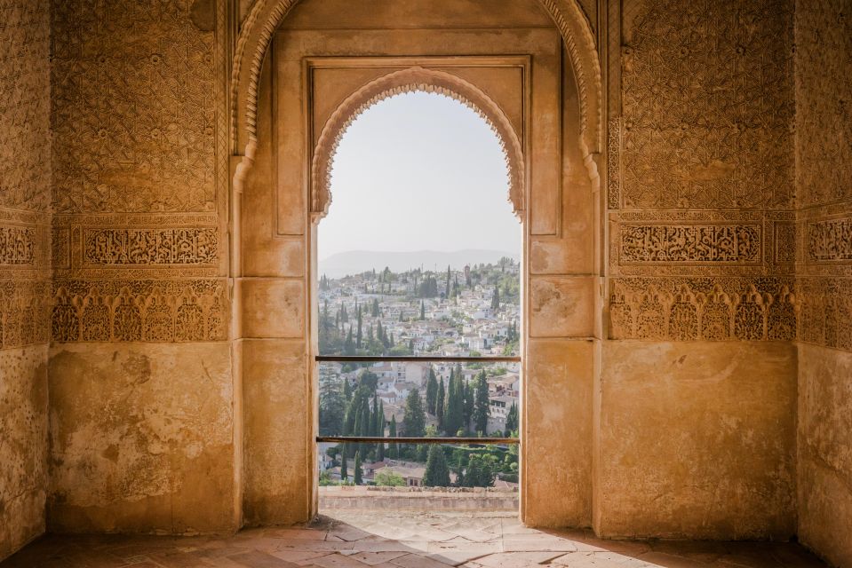 Seville: Alhambra Day Trip With Guide & Nasrid Palaces Entry - Pickup and Group Options