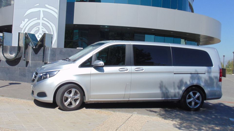 Seville/Granada: One Way Transfer Between the Two Cities - Vehicle Specifications