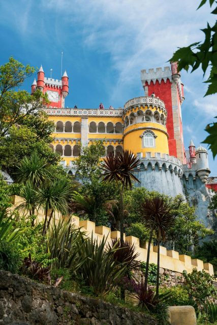 Sintra: Pena Palace, Cabo Da Roca, & Cascais. Guided Tour. - Wandering the Castle of the Moors