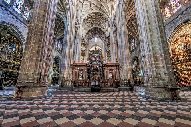 Skip the Line Admission Ticket to Cathedral of Segovia - Exploring the Museum