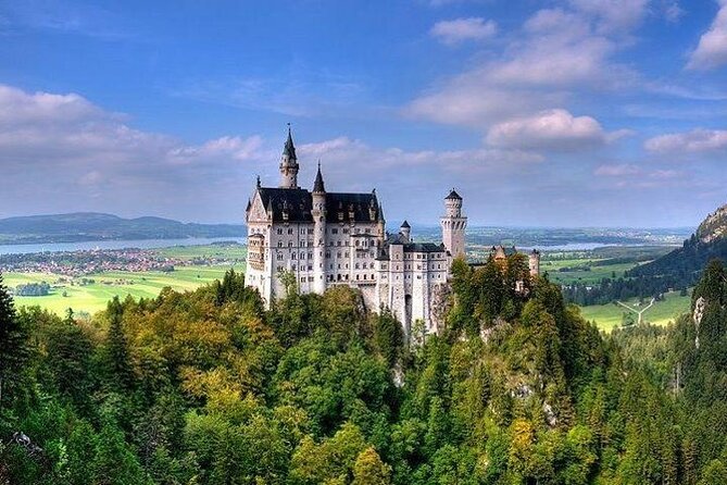 Skip-The-Line: Neuschwanstein Castle Tour From Hohenschwangau - Guided Walking Tour of the Castle