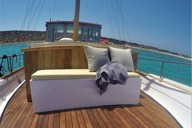 Small Group Cruise Around Antiparos & Despotiko With Lunch - Meeting and Pickup Arrangements