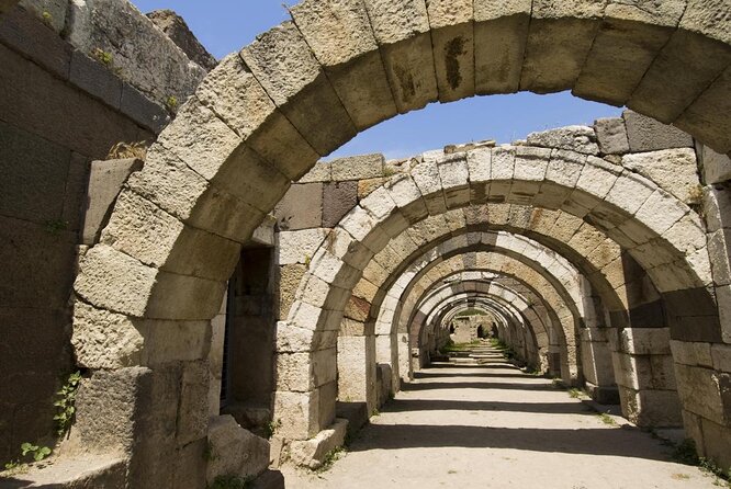 Small-Group Full Day Pergamum and Asklepion Tour From Izmir - Altar of Zeus and Bergama Museum