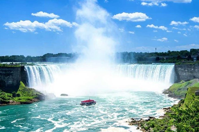 Small Group Niagara Tour From Toronto With Boat - Pickup and Meeting