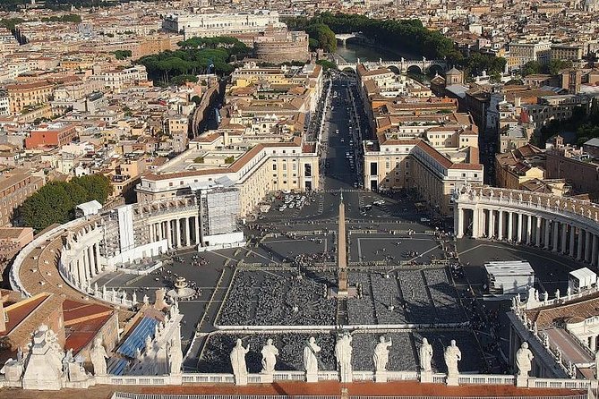 St. Peters Basilica Private Guided Tour - Renowned Works of Art and Architecture