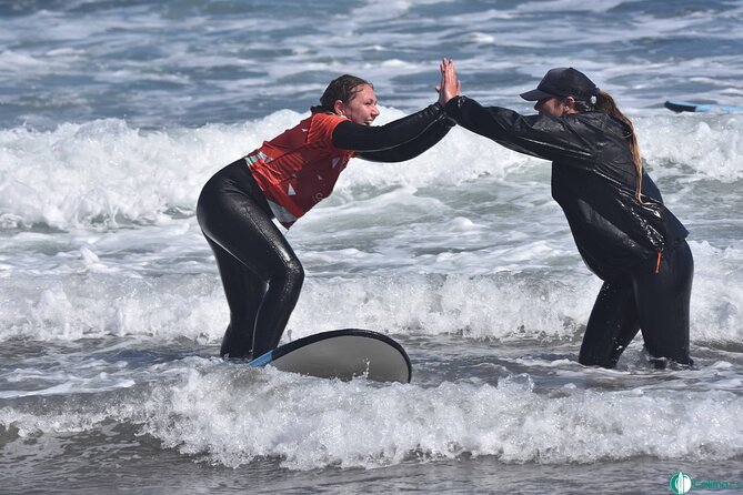 Surf Lessons in Famara 9:15-14:30h (4 Hours of Class) - Transportation Options