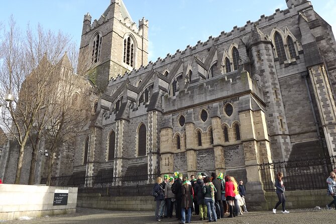 The Best of Dublin - Highlights and Hidden Corners - Temple Bars Vibrant Atmosphere