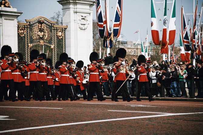 The Changing of the Guard Guided Walking Tour - Semi-Private 8ppl Max - Tour Details