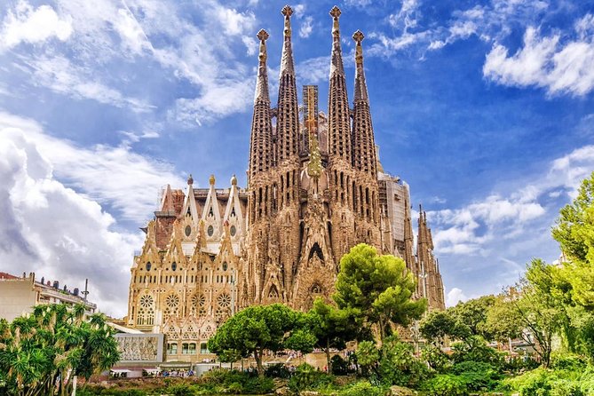 The Glorious Gaudi (Small Group): Sagrada Familia & Park Guell - Inclusions and Highlights