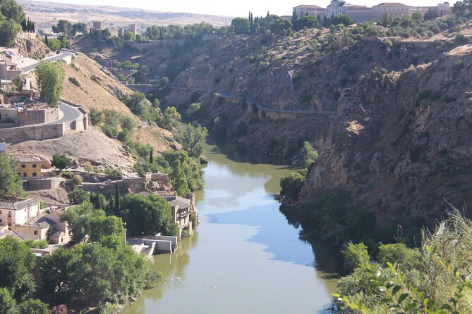 Toledo Full-Day Walking Tour With Guide From Madrid - Transportation and Accessibility