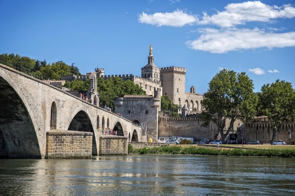 TRANSFER AIRPORT MARSEILLE TO AVIGNON - Booking and Payment