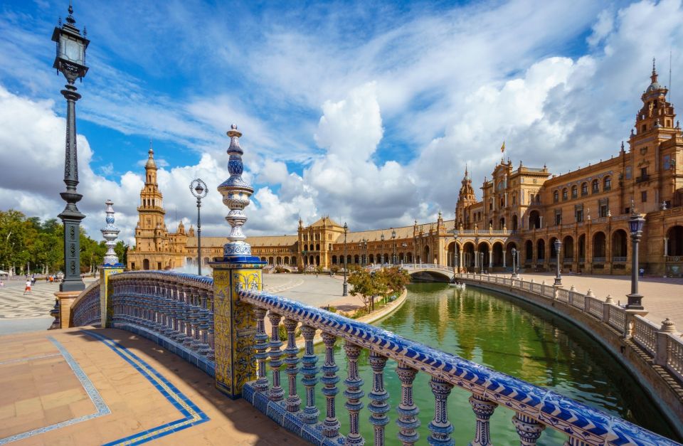 Transfer to Seville From Lisbon - Vehicle Options