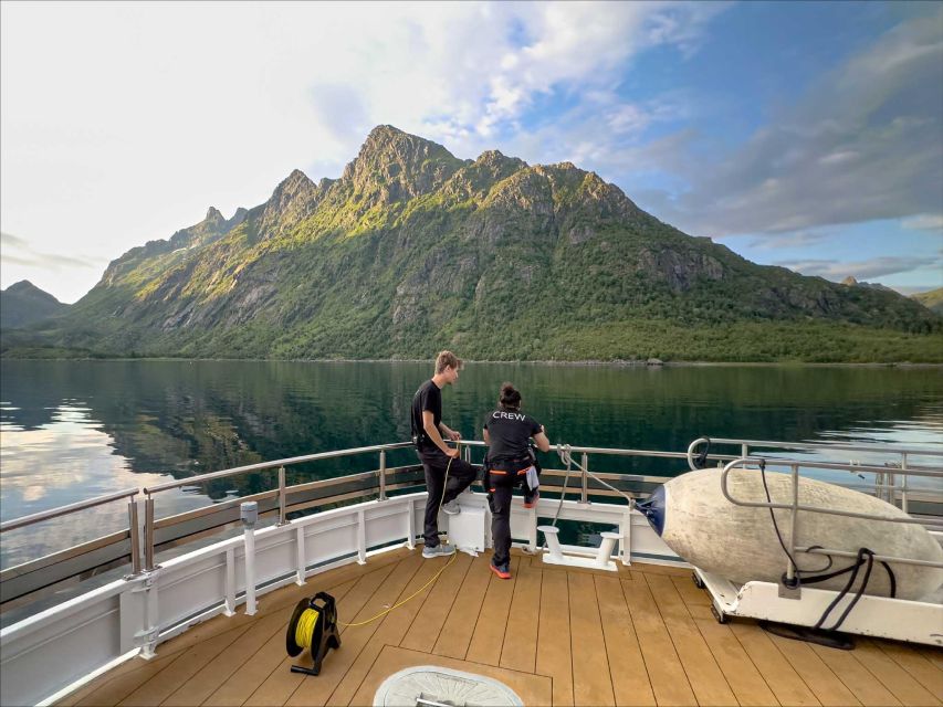 Tromsø: Midnight Sun or Sunset Cruise With a Guide - Cruise Highlights