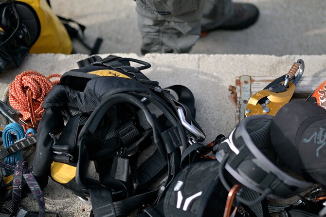 TUNNEL ABSEILING Tour the Underground With No Experience Required - Meeting Point and End Point