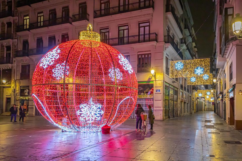 Valencia Christmas Walk: Festive Spirits & Historic Sights - Discovering Llotja De La Seda