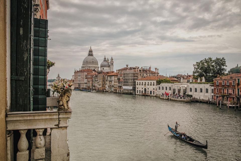 Venice: Gondola Ride and a Gala Dinner in a Venetian Palace - Locations