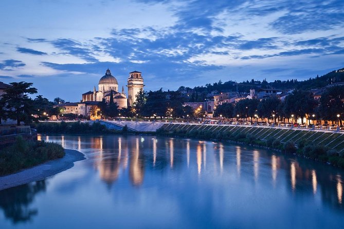 Verona Moonlight Walking Tour - Discovering Veronas Artistic Legends